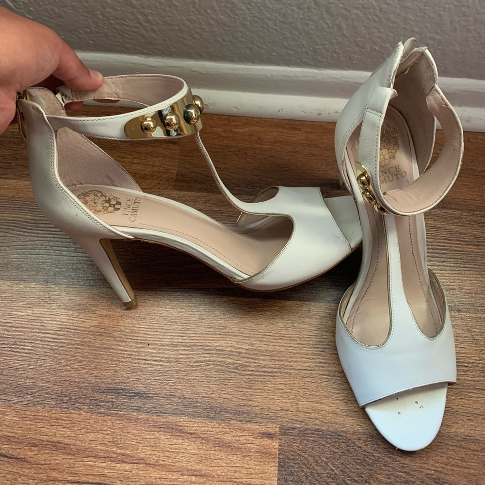 Used Vince Camuto heels